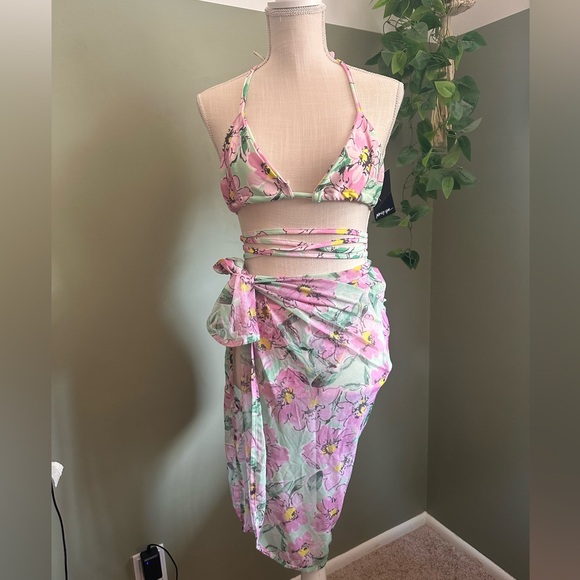 NEW NastyGal Floral Print 3 pc Bikini Set - Picture 3 of 7